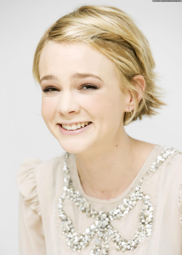 Carey Mulligan Never Let Me Go High Resolution Celebrity Babe Posing