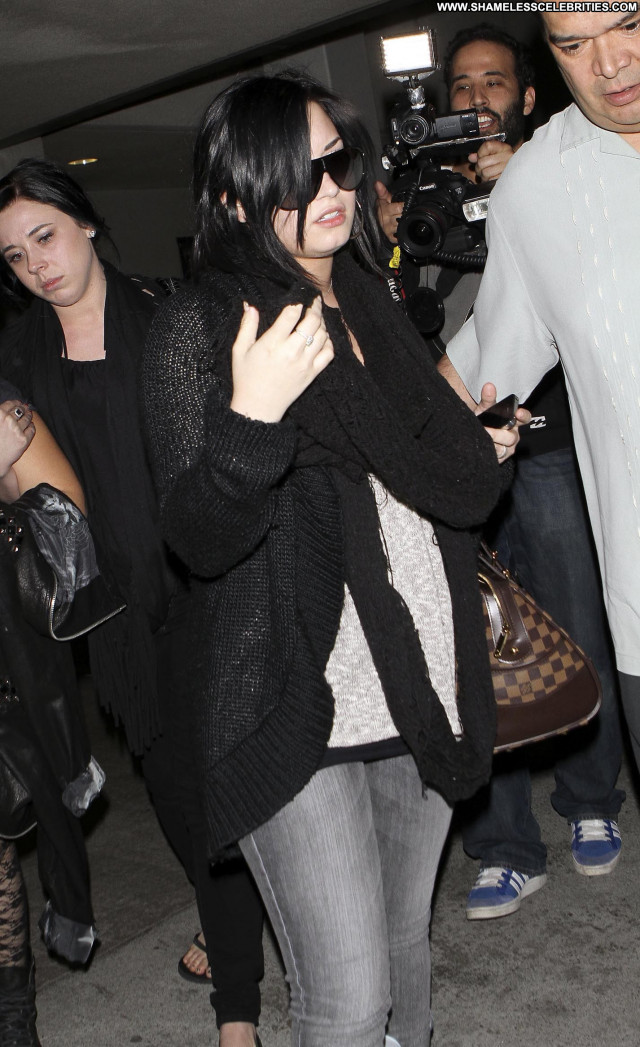 Demi Lovato Lax Airport  High Resolution Celebrity Beautiful Lax