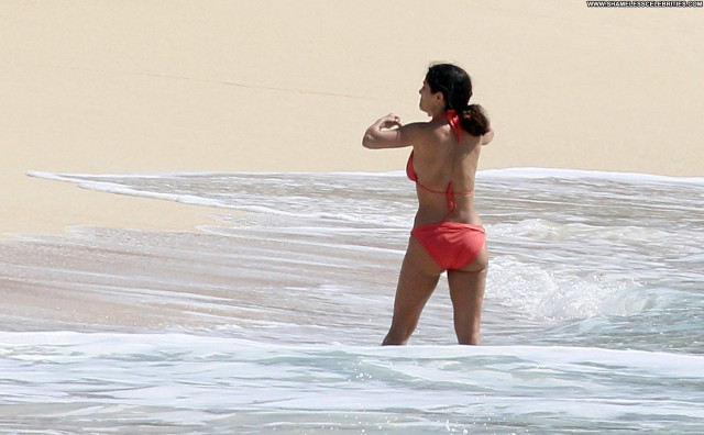 Salma Hayek The Beach Beautiful Babe Celebrity Bikini Posing Hot