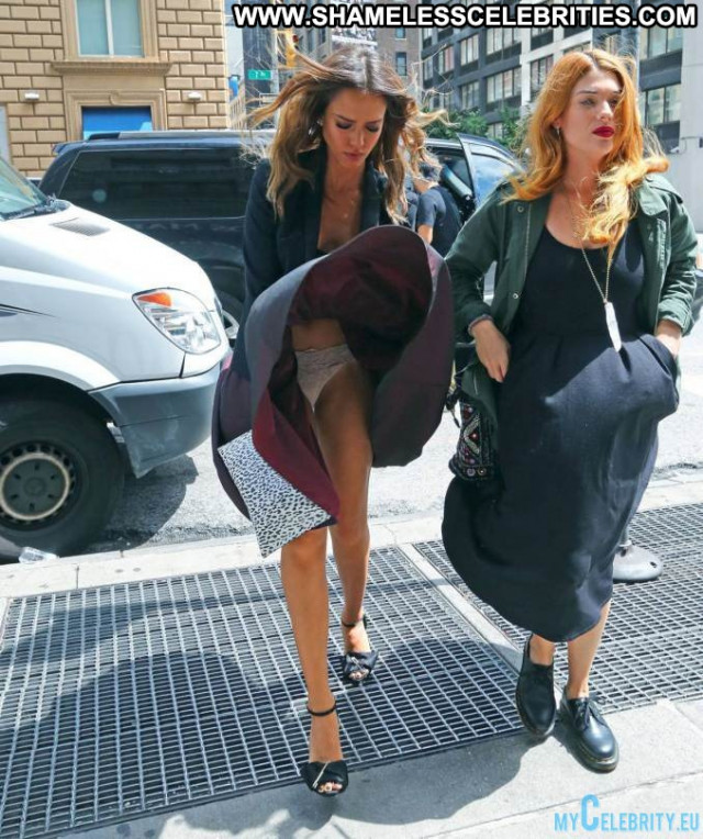 Jessica Alba New York  Usa Babe Celebrity New York Upskirt Candids