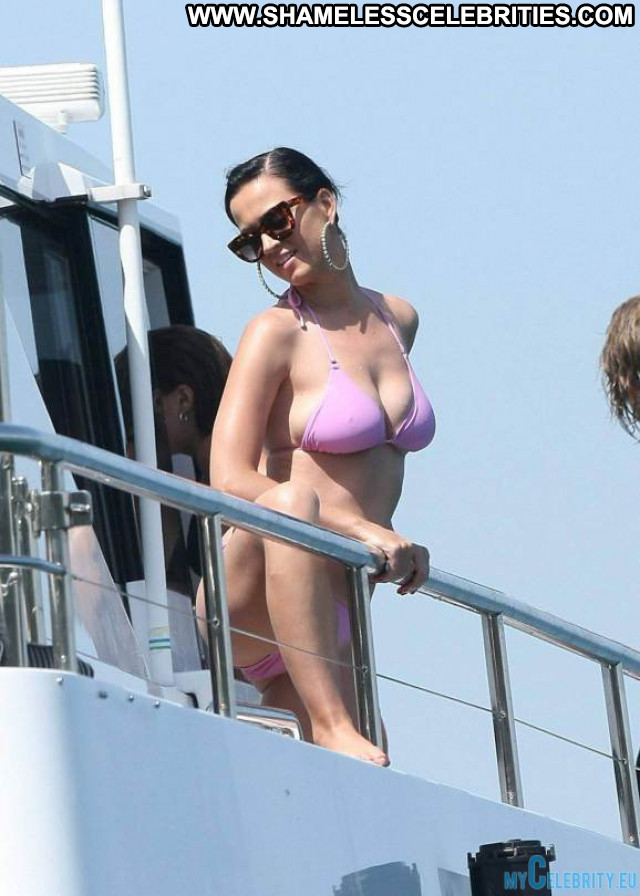Katy Perry No Source Legs Celebrity Posing Hot Usa Bikini Babe Sexy