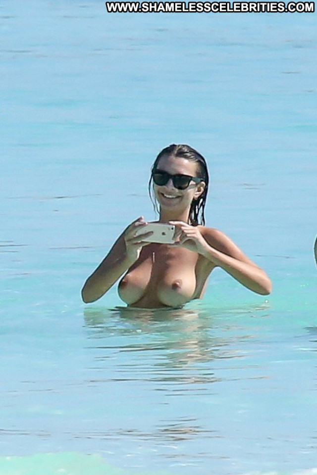 Emily Ratajkowski No Source Bikini Usa Celebrity Babe Topless