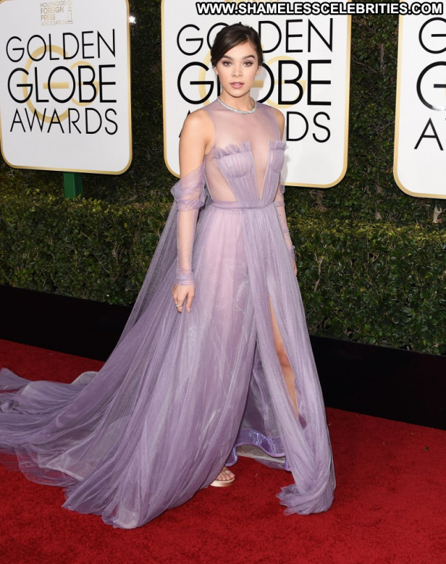 Hailee Steinfeld Golden Globe Awards Awards Beautiful Red Carpet